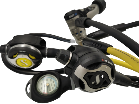 Scubapro MK25 Evo 钛潜水调节器系统 Yoke + S620 X-Ti + S600 Octo + Mares SPG 二手