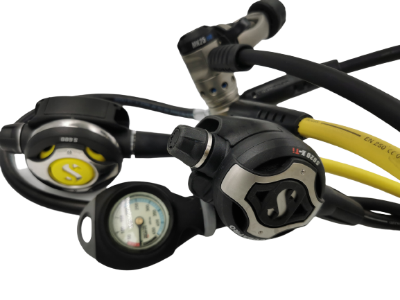 Scubapro MK25 Evo 钛潜水调节器系统 Yoke + S620 X-Ti + S600 Octo + Mares SPG 二手