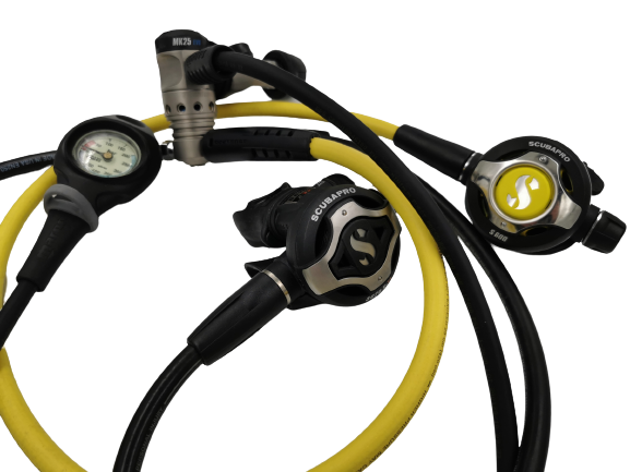 Scubapro MK25 Evo 钛潜水调节器系统 Yoke + S620 X-Ti + S600 Octo + Mares SPG 二手