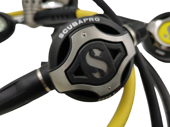 Scubapro MK25 Evo 钛潜水调节器系统 Yoke + S620 X-Ti + S600 Octo + Mares SPG 二手