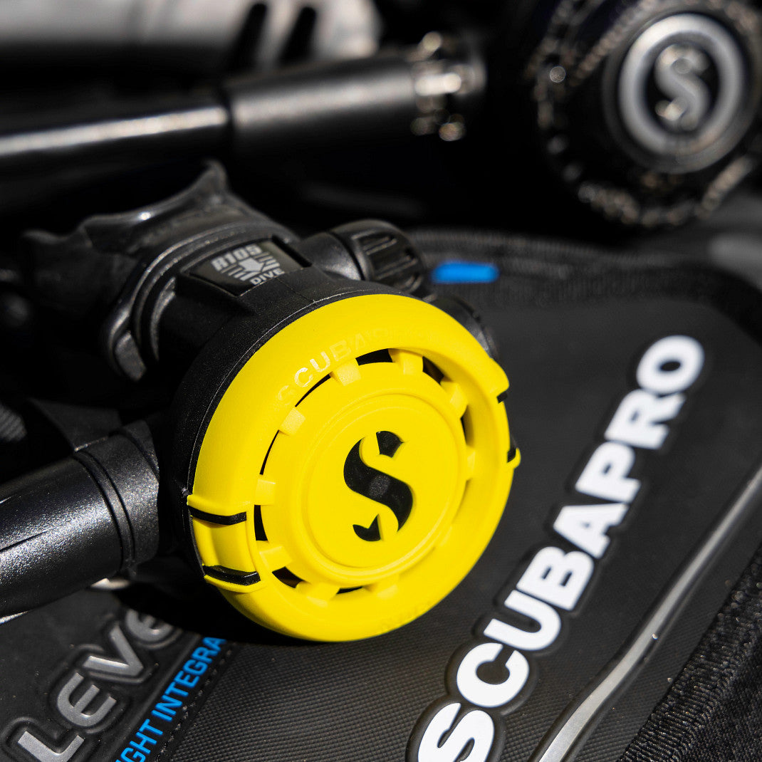Scubapro R105 章鱼