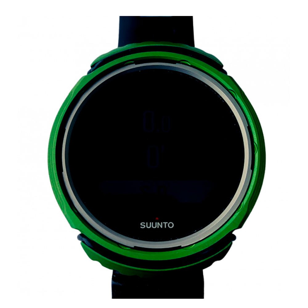 Suunto D5 潜水电脑,配有可选的 Tank Pod 和 AMX Teknology Protector