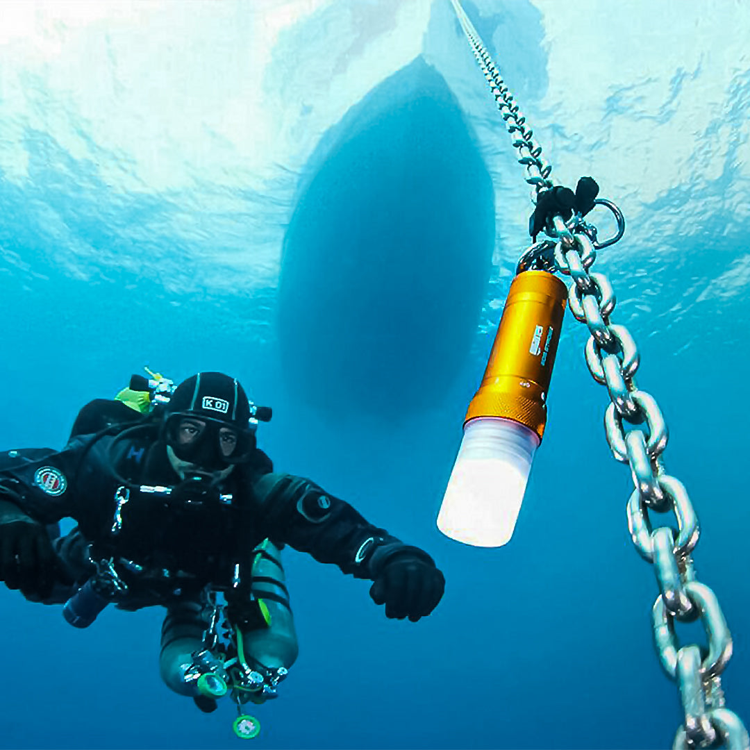 Mares EOS 铝制闪光灯 - 450 流明