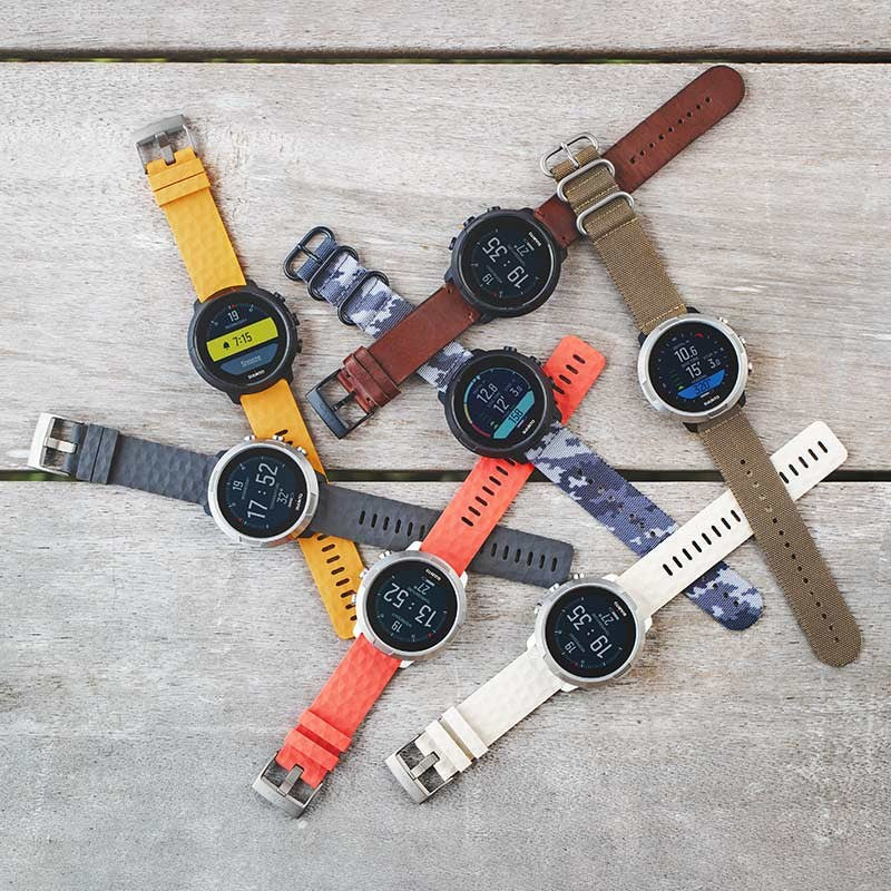 Suunto D5 潜水电脑,配有可选的 Tank Pod 和 AMX Teknology Protector