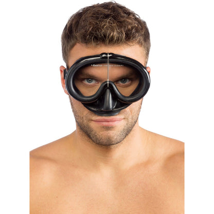 Front view of Cressi Pinocchio retro dive mask worn by male model