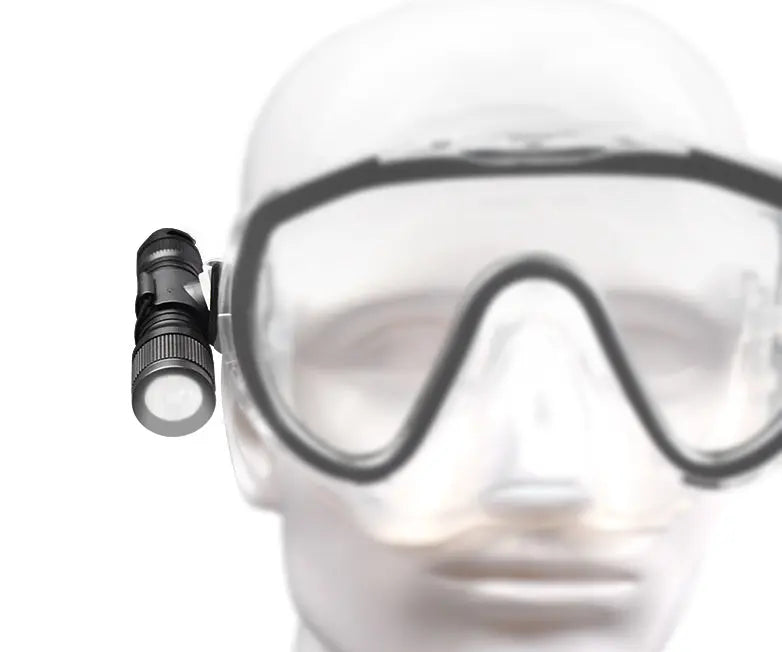 OrcaTorch D560 700 Lumens Dive Light Small & Lightweight