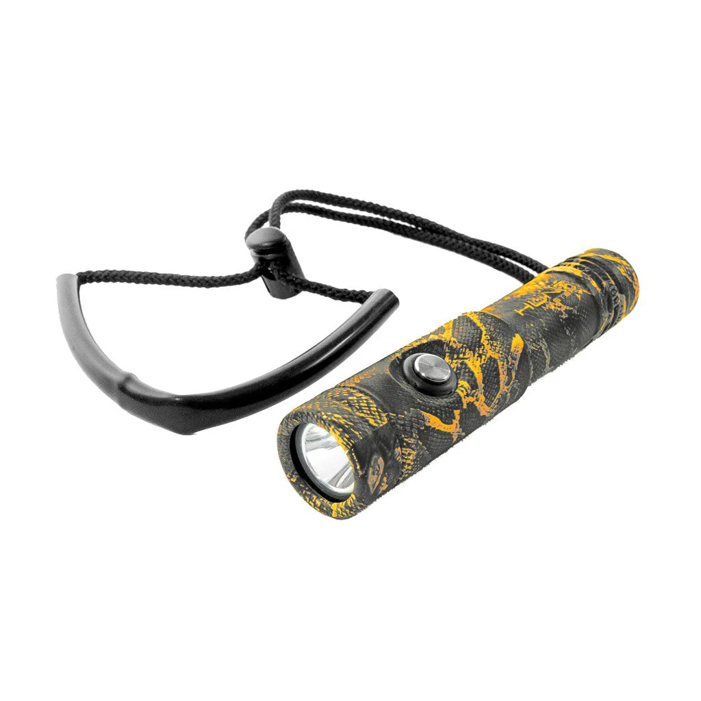 Hunt Master Halo Dive Torch - Camo or Black - 1050 Lumens