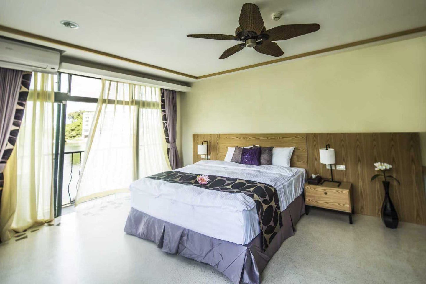 Palau 9-day 8-night Dive Adventures with 18 Guided Boat Dives