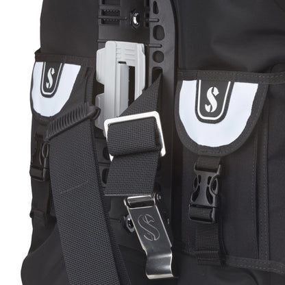 Displays the female specific Y Fit shoulder harness structure
