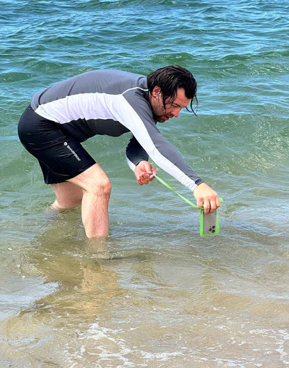 鲨鱼皮手机干燥箱包