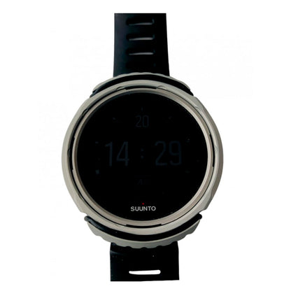 Suunto D5 潜水电脑，配有可选的 Tank Pod 和 AMX Teknology Protector
