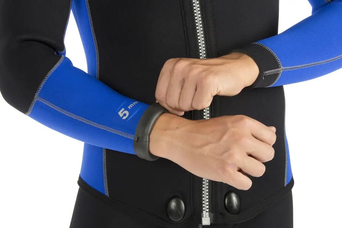 Cressi Medas Neoprene Wetsuit with Hood 2 - Piece 5mm - Men - Infinity DiveCressi Medas Neoprene Wetsuit with Hood 2 - Piece 5mm - MenCressi