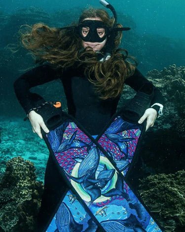 DiveR - Humpbacks by Naomi Gittoes Free Diving Fin Blades - Infinity DiveDiveR - Humpbacks by Naomi Gittoes Free Diving Fin BladesDiveR