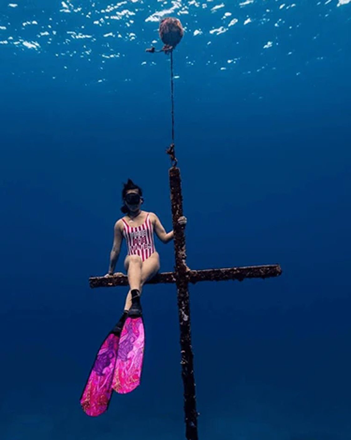 DiveR - Pink Mermaid by Naomi Gittoes Free Diving Fin Blades - Infinity DiveDiveR - Pink Mermaid by Naomi Gittoes Free Diving Fin BladesDiveR