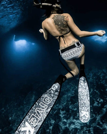 DiveR - Reef Life Black & White by Naomi Gittoes Free Diving Fin Blades - Infinity DiveDiveR - Reef Life Black & White by Naomi Gittoes Free Diving Fin BladesDiveR