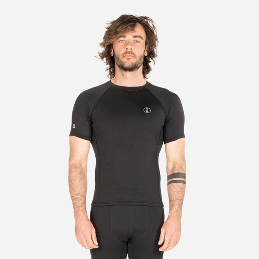 Fourth Element J2 Short Sleeves Top Black - Ocean Positive - Men - Infinity DiveFourth Element J2 Short Sleeves Top Black - Ocean Positive - MenFourth Element