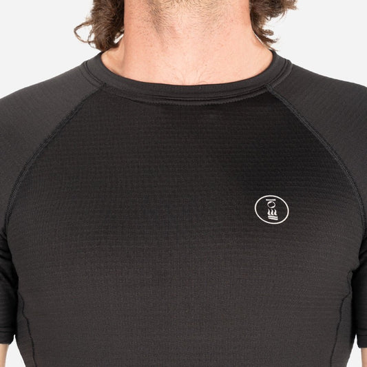 Fourth Element J2 Short Sleeves Top Black - Ocean Positive - Men - Infinity DiveFourth Element J2 Short Sleeves Top Black - Ocean Positive - MenFourth Element