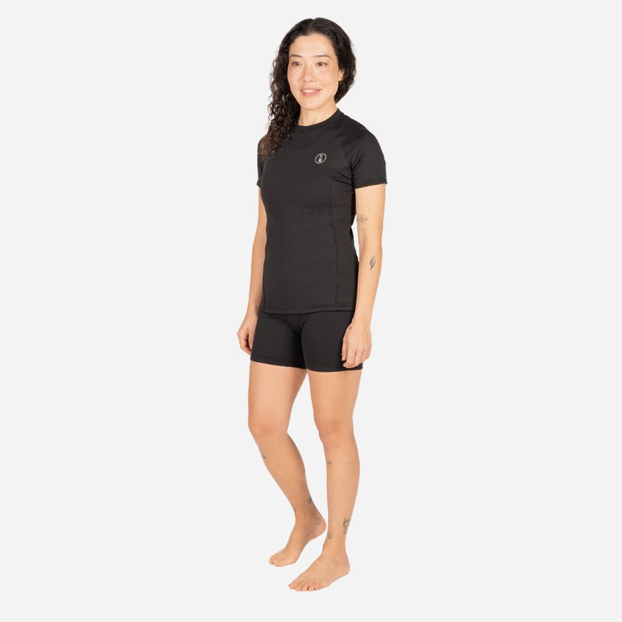 Fourth Element J2 Short Sleeves Top Black - Ocean Positive - Women - Infinity DiveFourth Element J2 Short Sleeves Top Black - Ocean Positive - WomenFourth Element