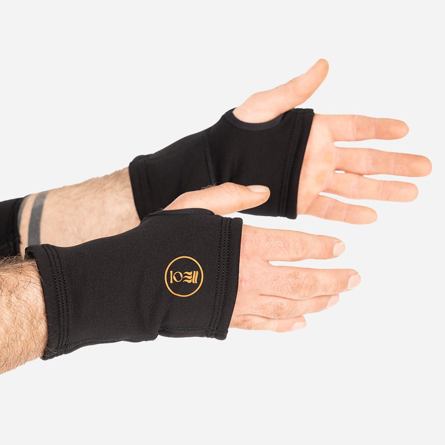 Fourth Element Xerotherm Wrist Warmer - Black - Infinity DiveFourth Element Xerotherm Wrist Warmer - BlackFourth Element