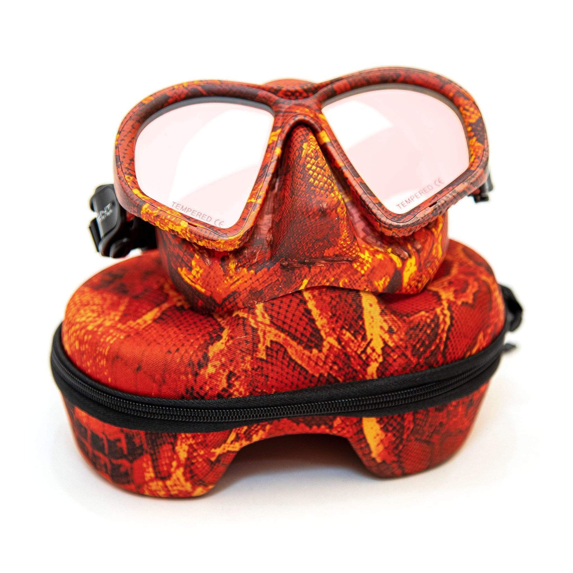Hunt Master Harbinger Camo Diving Mask with Matching Camo Container - Infinity DiveHunt Master Harbinger Camo Diving Mask with Matching Camo ContainerHunt Master