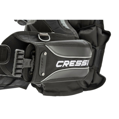 Side detail of Cressi Patrol BCD storage pocket
