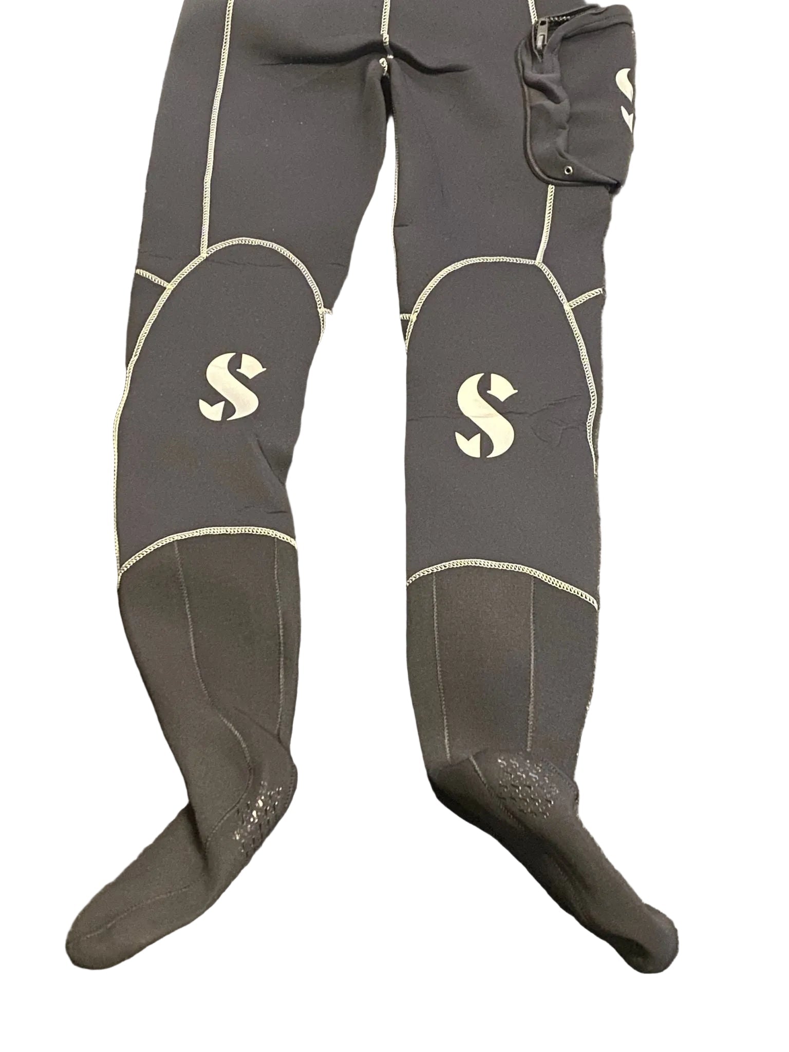 Scubapro Everdry 4 Neoprene Drysuit Men Size L - Pre - owned - Infinity DiveScubapro Everdry 4 Neoprene Drysuit Men Size L - Pre - ownedScubapro