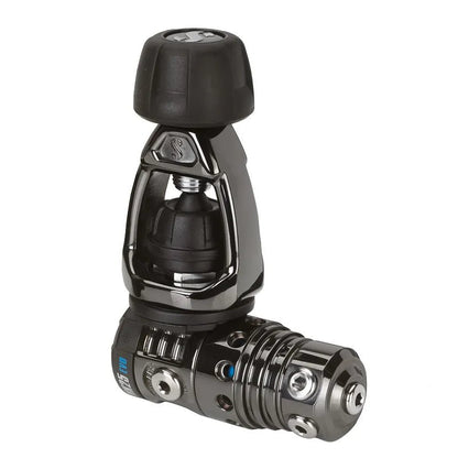 Scubapro Regulator Set: MK25 Evo Black Tech | A700 Carbon | Octopus + Free Cressi SPG - Infinity DiveScubapro Regulator Set: MK25 Evo Black Tech | A700 Carbon | Octopus + Free Cressi SPGScubapro