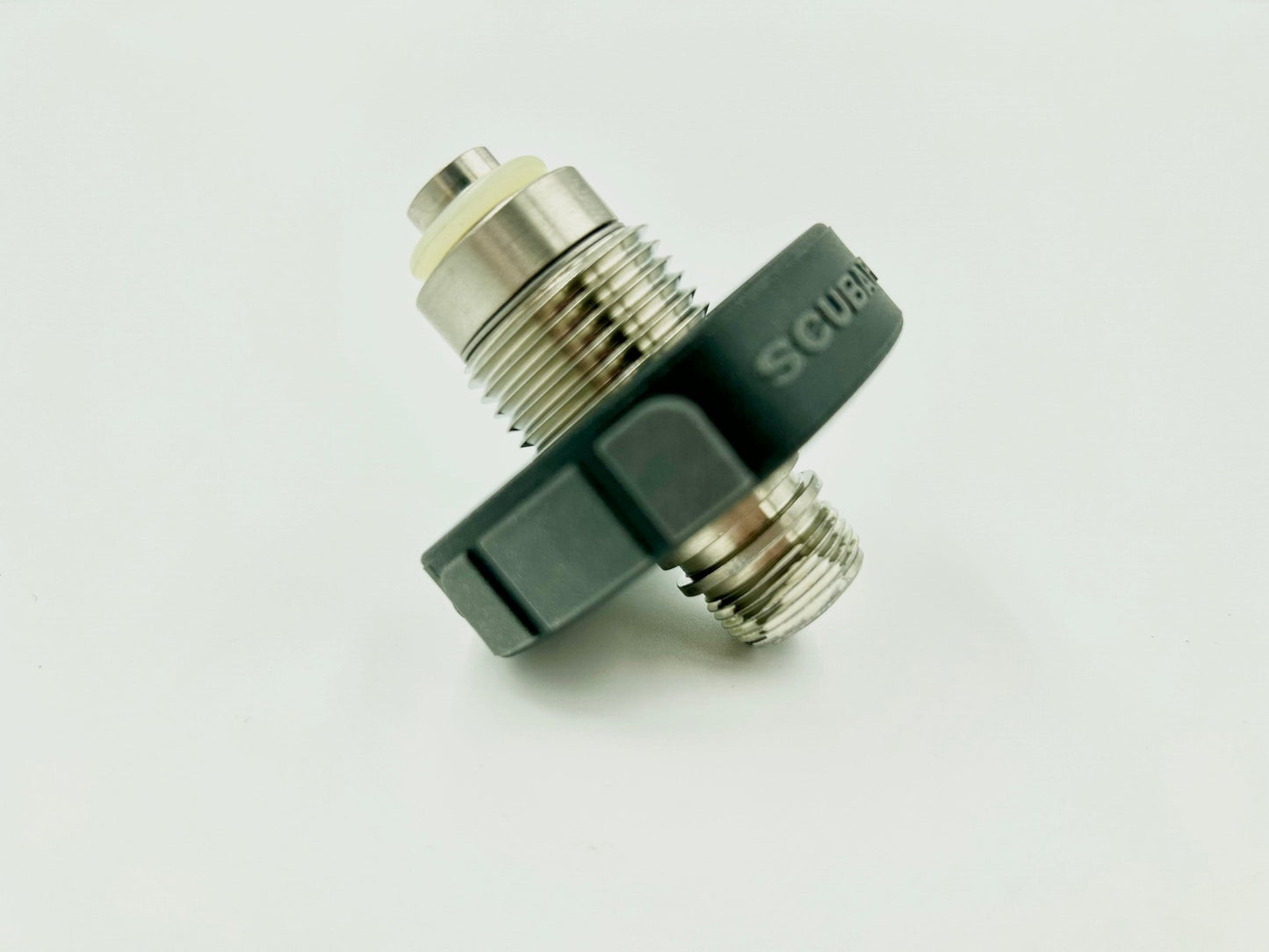 Scubapro "Titanium" Din Conversion - Infinity DiveScubapro "Titanium" Din ConversionScubapro