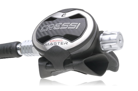 Main product image displaying the Cressi Master Cromo pneumatically balanced second stage
