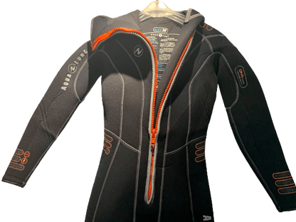 Aqua Lung Wetsuit with Hood 6.5mm High Density Ladies - Size M Pre-owned - Infinity DiveAqua Lung Wetsuit with Hood 6.5mm High Density Ladies - Size M Pre-ownedInfinityDive