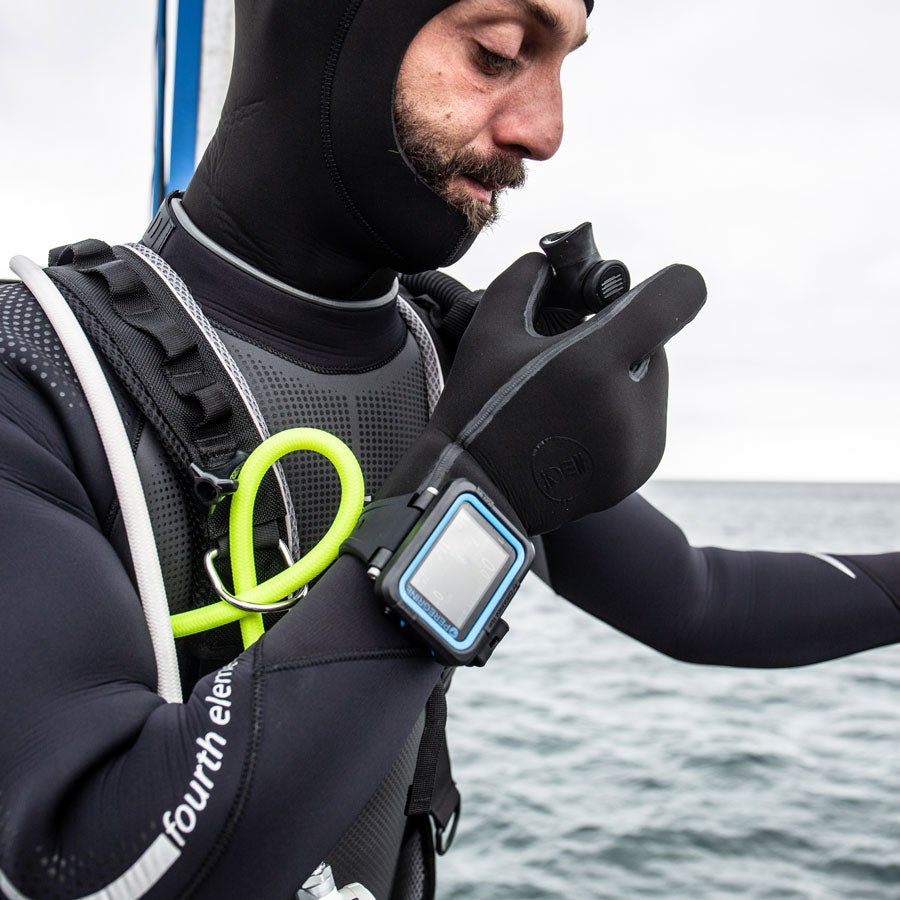 Fourth Element Neoprene Hydrolock Mitt - 7mm - Infinity DiveFourth Element Neoprene Hydrolock Mitt - 7mmFourth Element