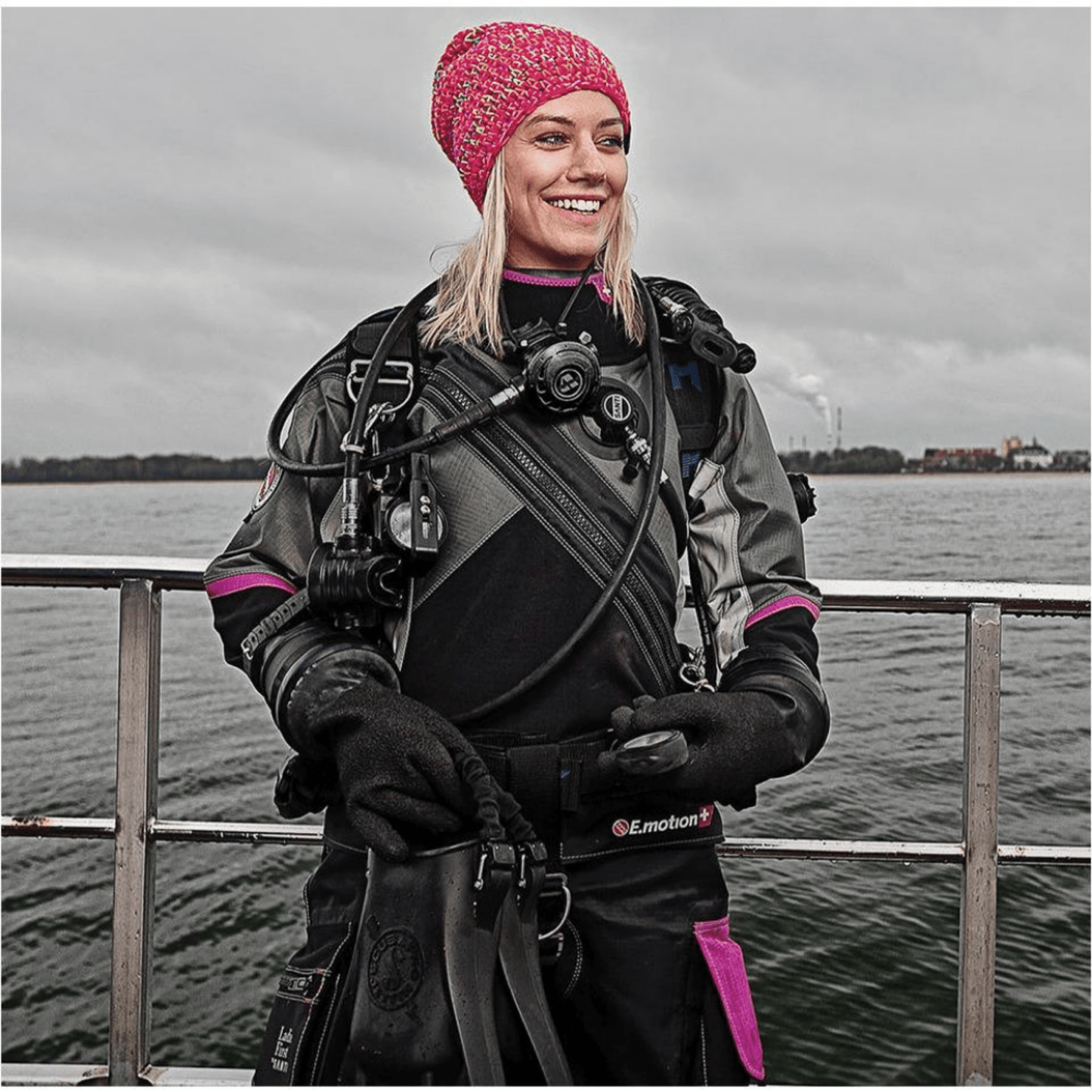 Santi E Motion Plus Ladies First Drysuit - Infinity DiveSanti E Motion Plus Ladies First DrysuitSanti