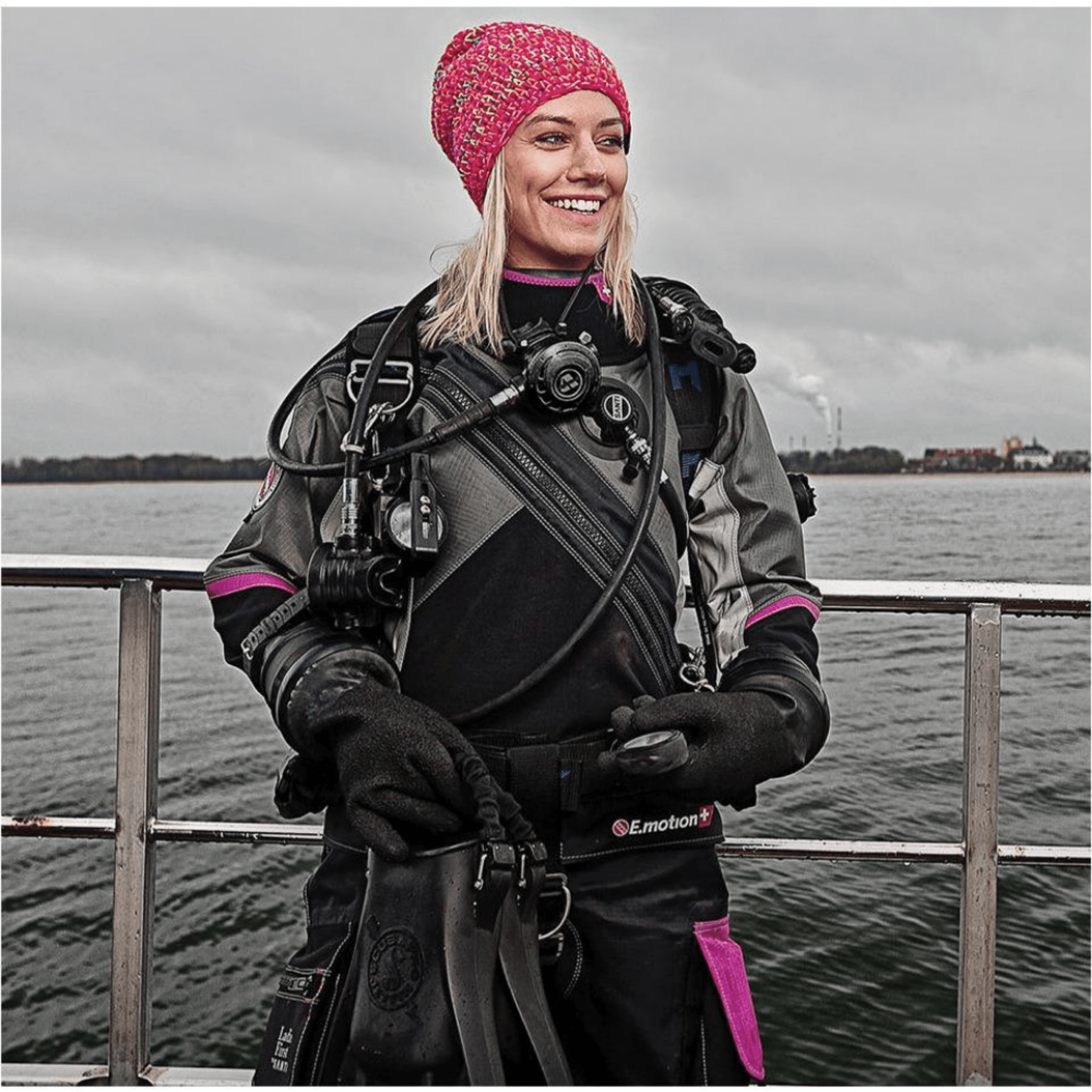 Santi E Motion Plus Ladies First Drysuit - Infinity DiveSanti E Motion Plus Ladies First DrysuitSanti