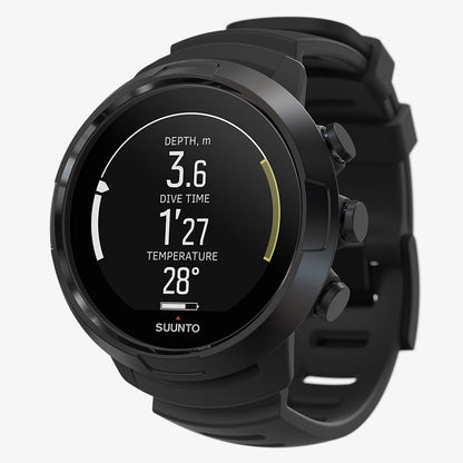 Suunto D5 潜水电脑，配有可选的 Tank Pod 和 AMX Teknology Protector