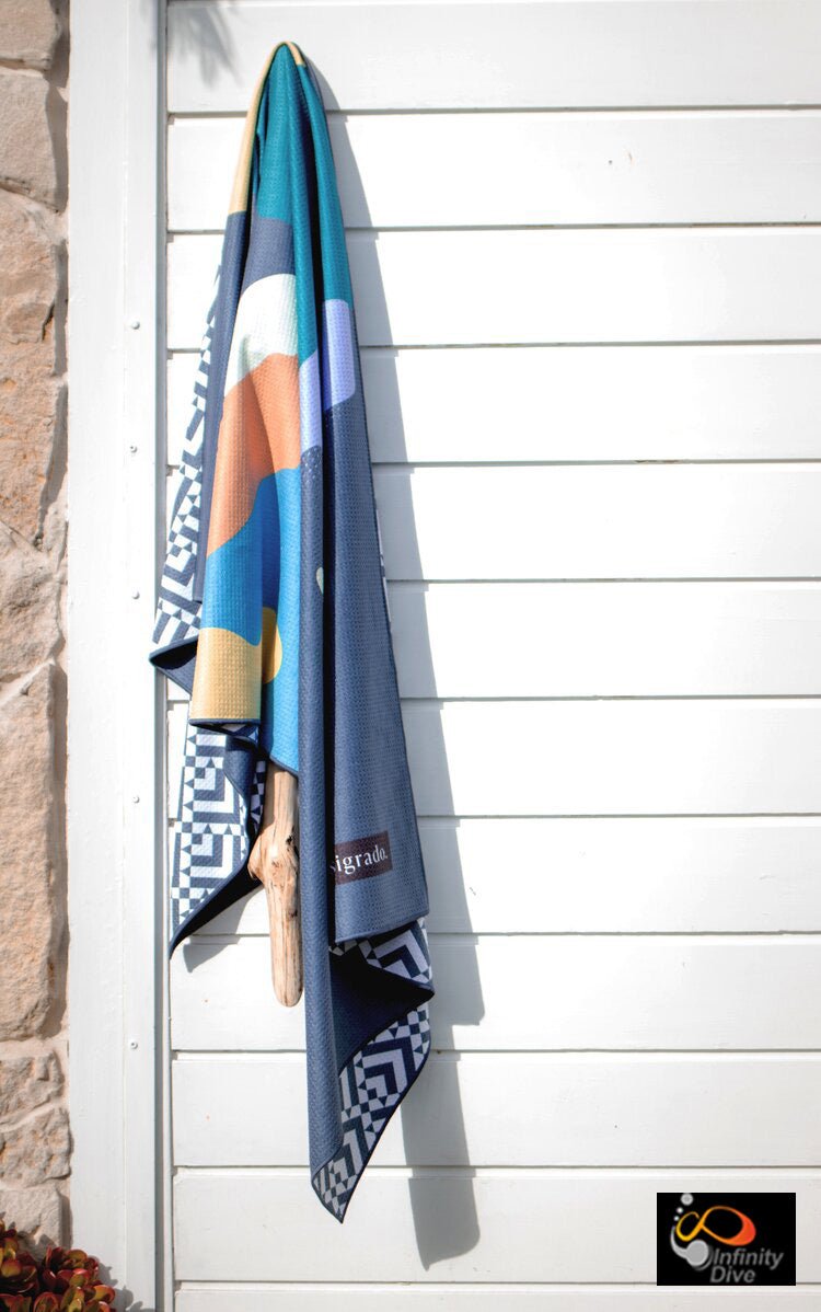 Tsigrado Sand-Free & Eco-Friendly Beach Towel - Infinity DiveTsigrado Sand-Free & Eco-Friendly Beach TowelInfinityDive